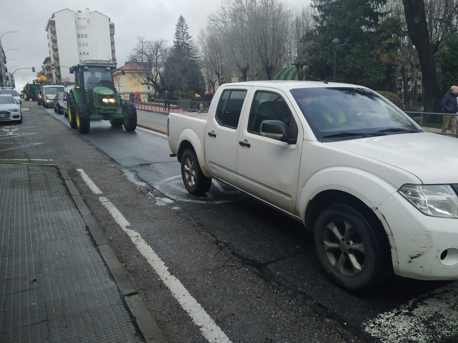 bejar-acoge-una-marcha-lenta-de-tractores-en-protesta-por-los-saneamientos-16