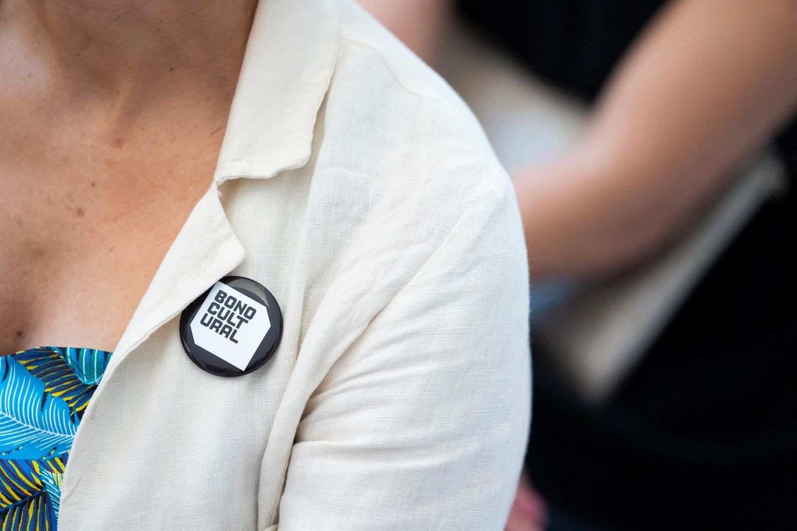 Archivo - Chapa del Bono Cultural Joven, - Jorge Gil - Europa Press - Archivo