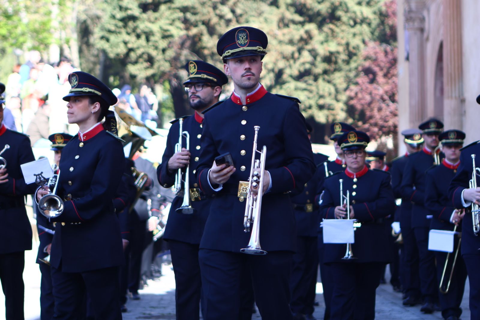 Procesión del encuentro de Nuestra Señora de la Alegría y Jesús Resucitado en el Domingo de Resurrección en Salamanca
