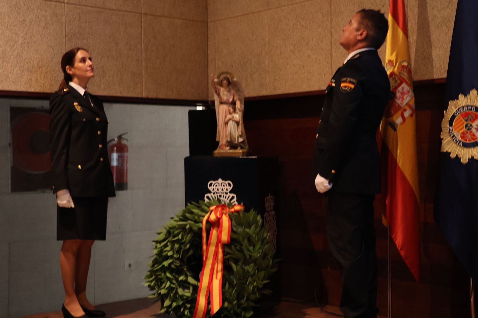 acto-de-homenaje-a-los-policias-nacionales-victimas-del-terrorismo-18