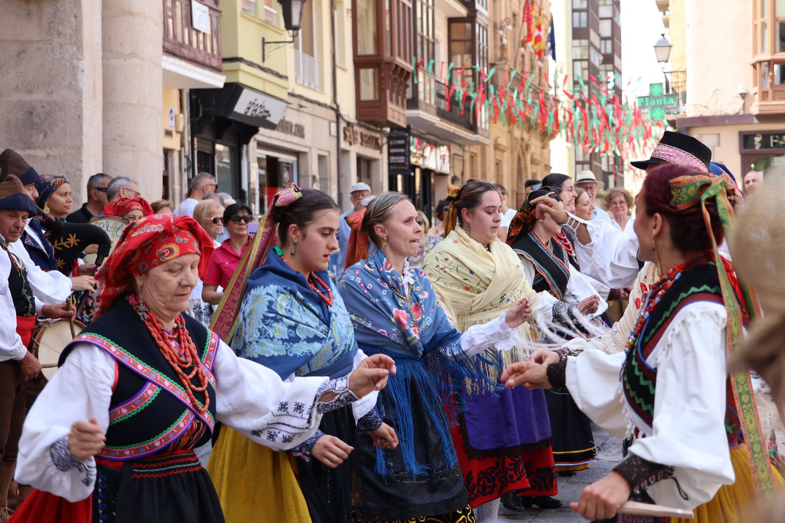 grupo-bajo-duero-en-la-xxxii-muestra-de-folklore-26