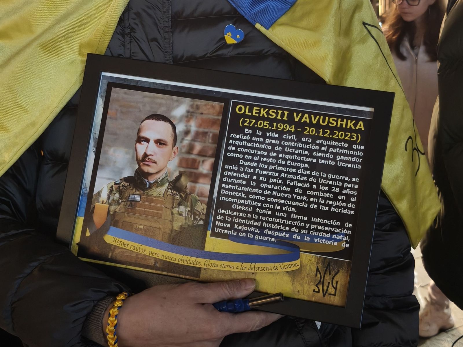 La Asociación de Ucranianos de Salamanca recorre la calles de la capital