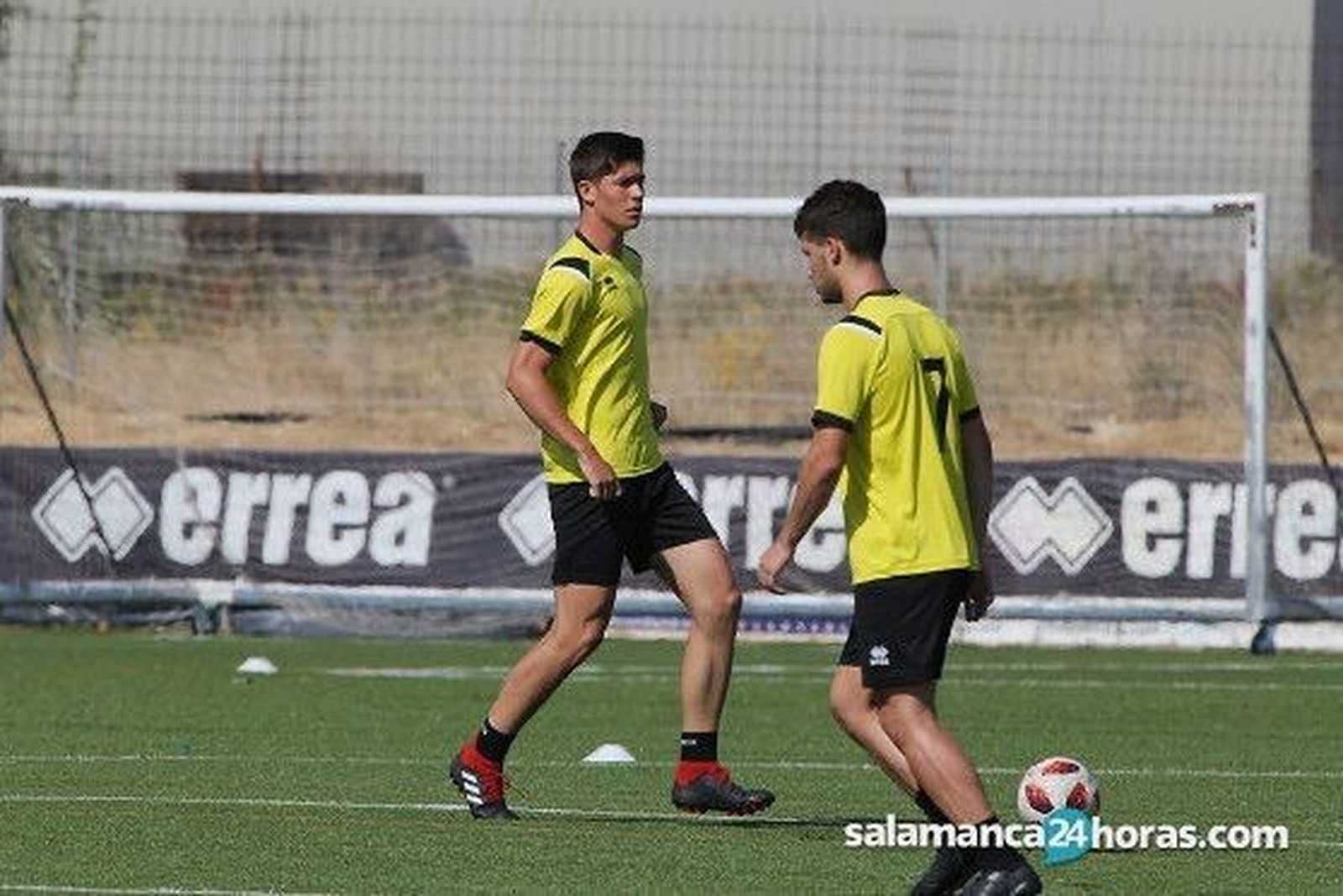 3DBC8CC2 7249 4202 8417 7E5BAD1635C0