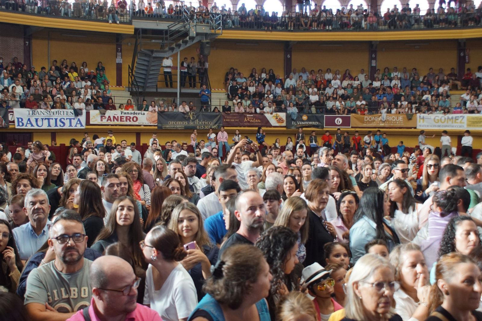 Emoción y creatividad en la primera cita del Play Back infantil en Alba de Tormes
