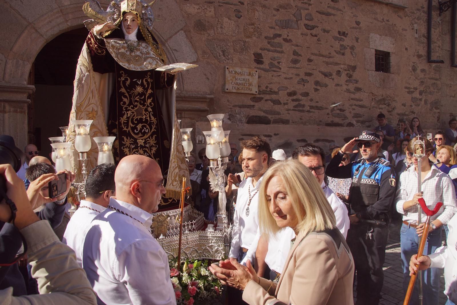 Salida procesión Santa Teresa en Alba de Tormes  (32).jpeg