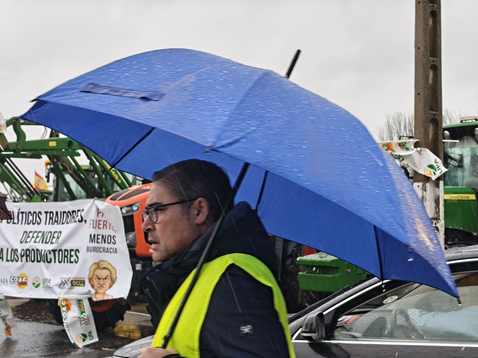 En imágenes la marcha con tractores y vehículos de campo en Salamanca en protesta contra Mercosur