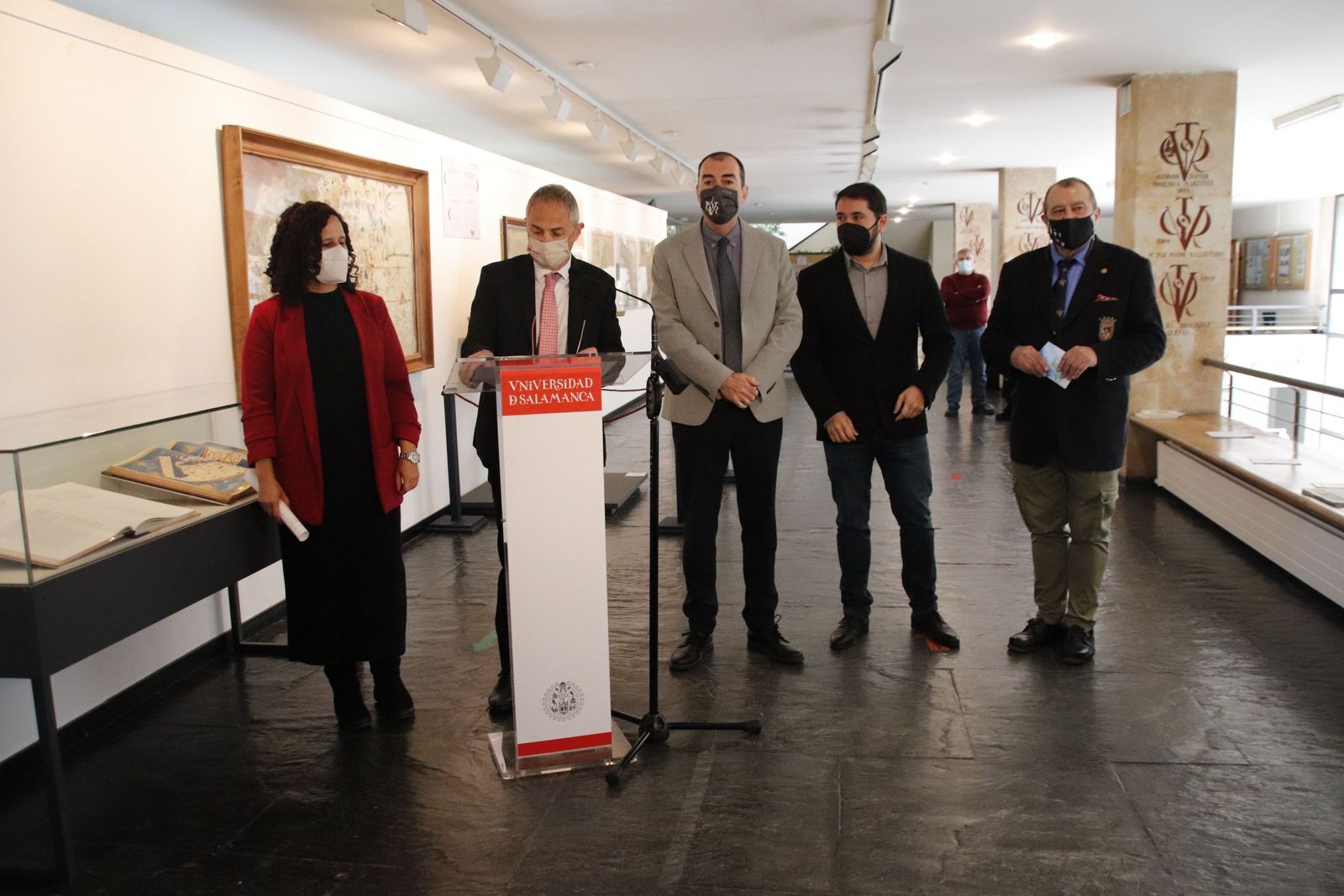 La Facultad de Geografía e Historia acoge la exposición “Cartografías en la Universidad de Salamanca: El fondo antiguo del Departamento de Geografía”