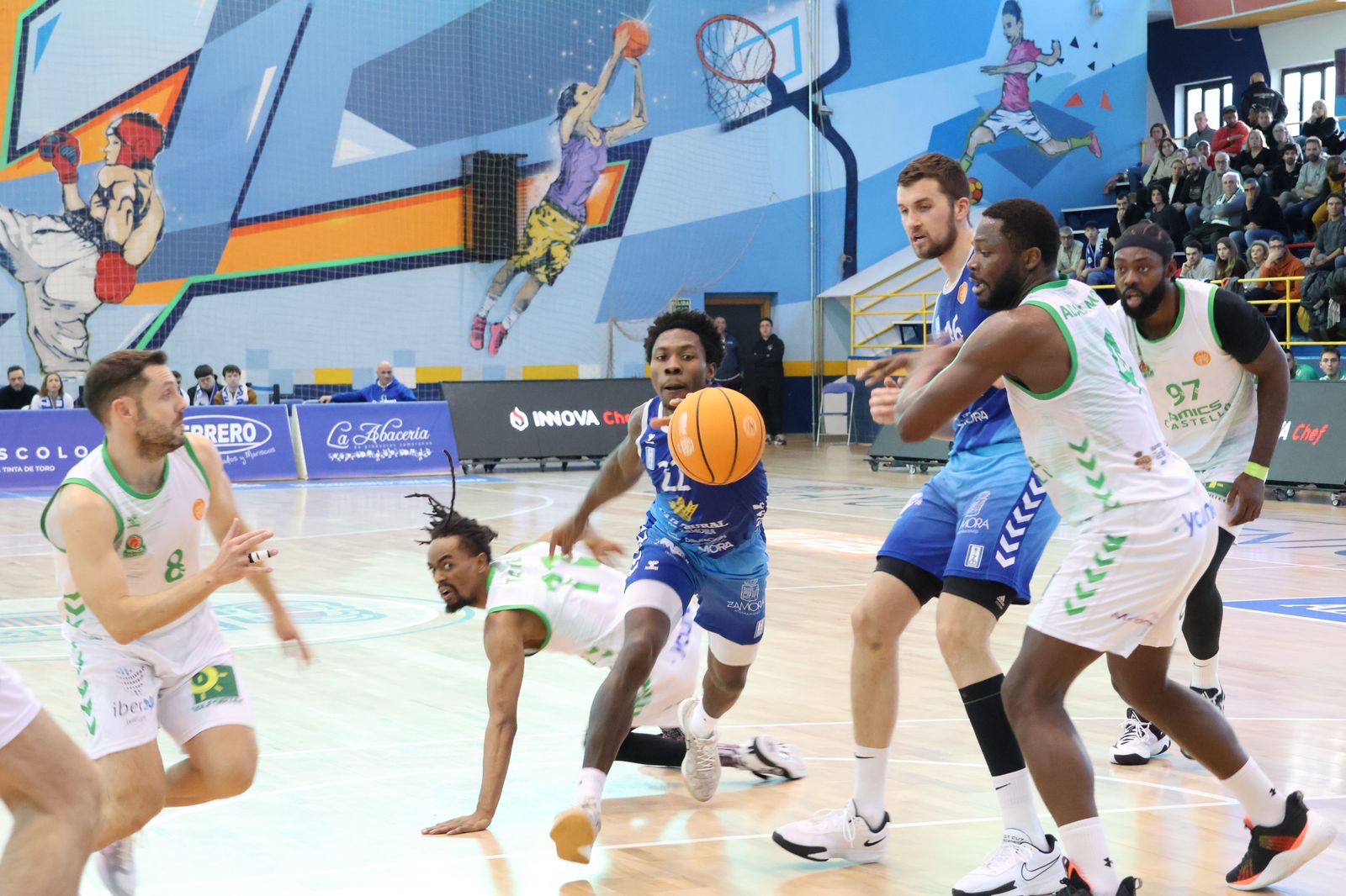 CB Zamora   Amics Castelló (30)