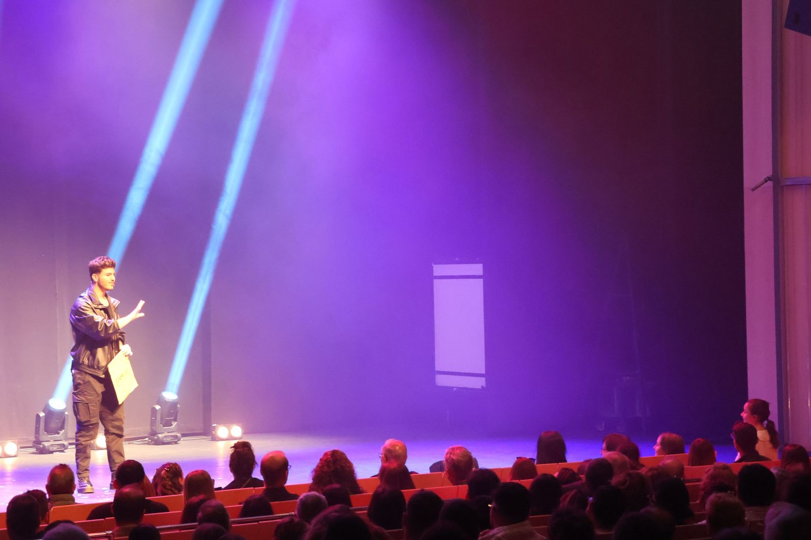 GALERÍA | La 'Increíble' magia inunda el Ramos Carrión