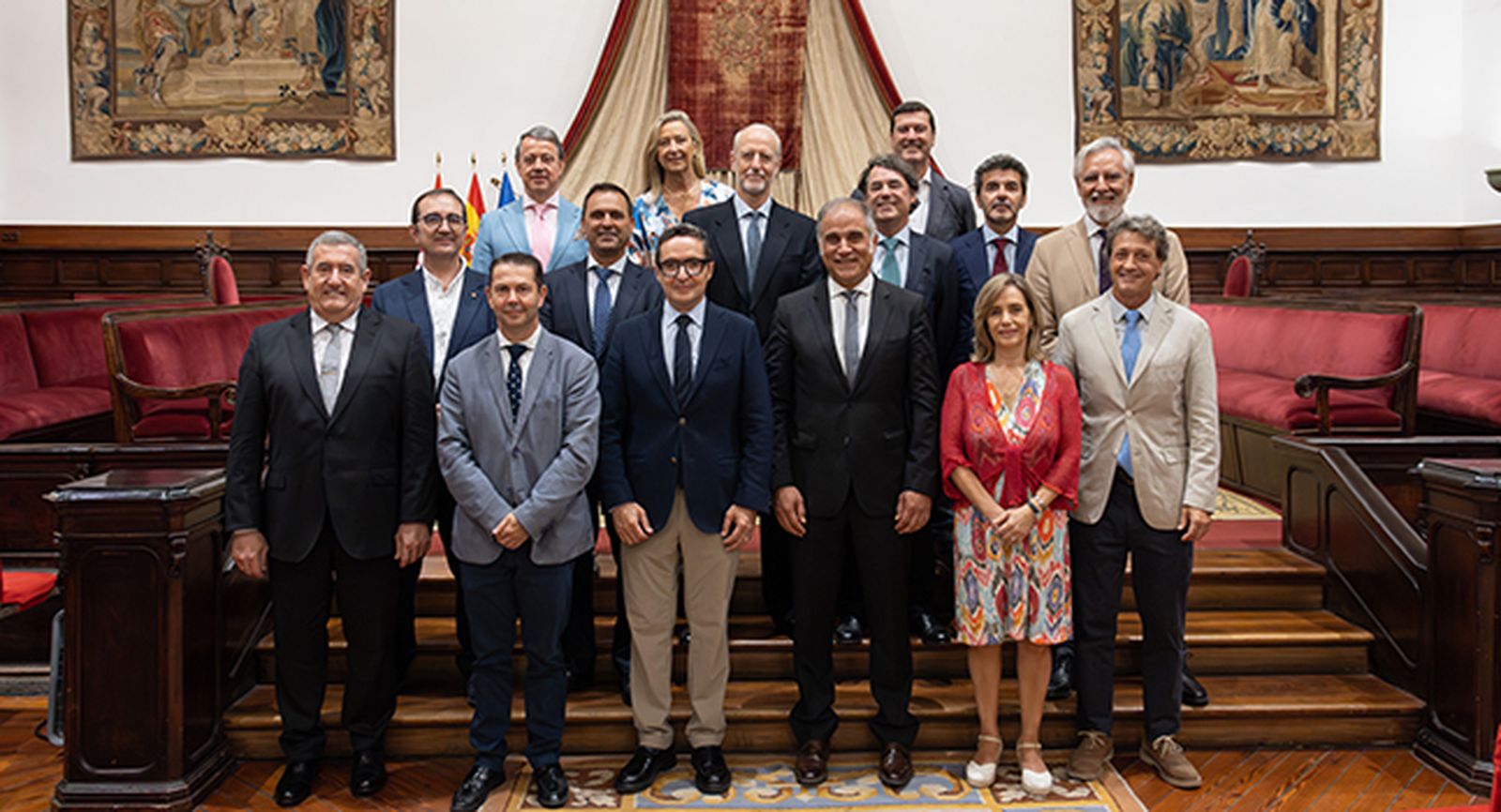 Pilotos de la XI promoción de la ENA celebran en la USAL los actos conmemorativos en el 50º aniversario de la Escuela Nacional de Aeronáutica Pilotos de la XI promoción de la ENA celebran en la USAL los actos conmemorativos en el 50º aniversario de la Escuela Nacional de Aeronáutica