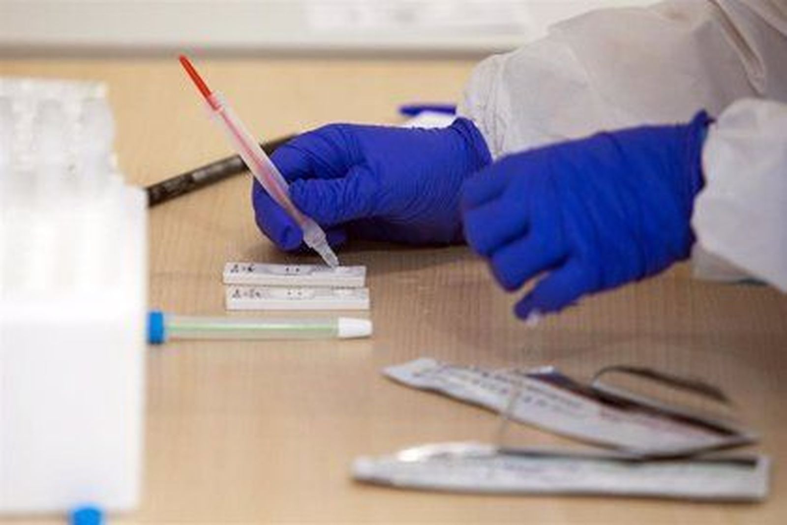 Realización de test de antígenos. FOTO EP