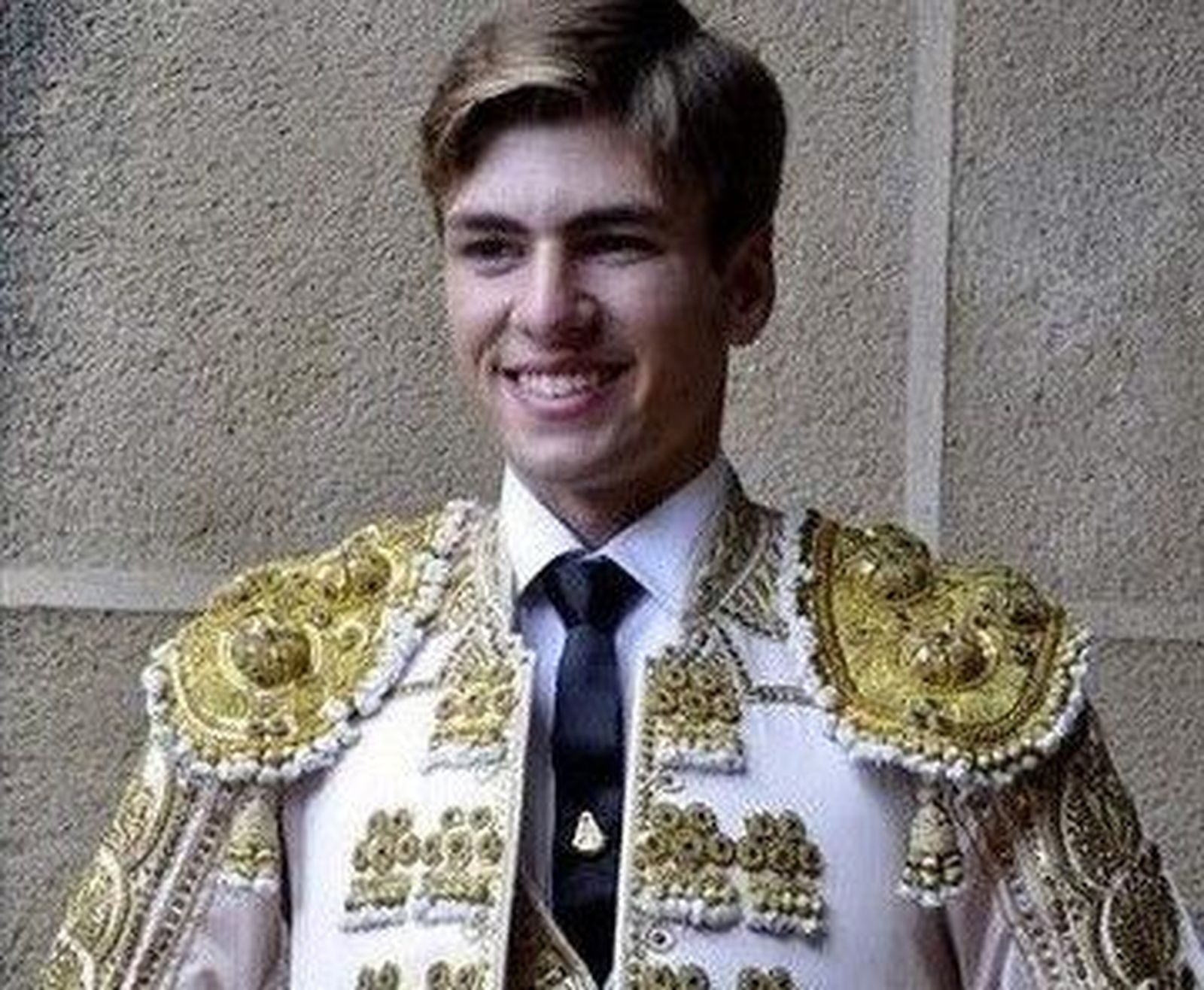 Alejandro Mora, premio a la mejor faena en Aldeadávila de la Ribera Alejandro Mora, premio a la mejor faena en Aldeadávila de la Ribera