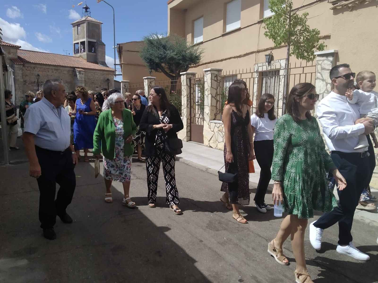 procesion-por-las-fiestas-patronales-en-valdelosa-9