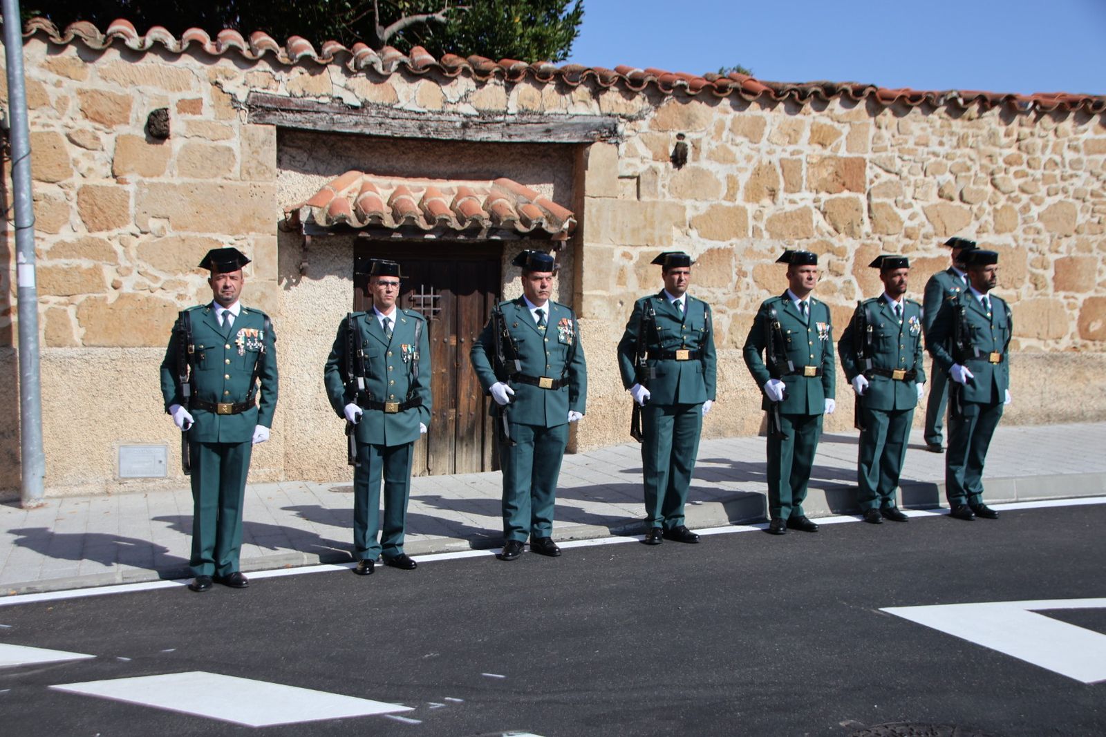 Inauguración glorieta a la Guardia Civil en Villares de la Reina