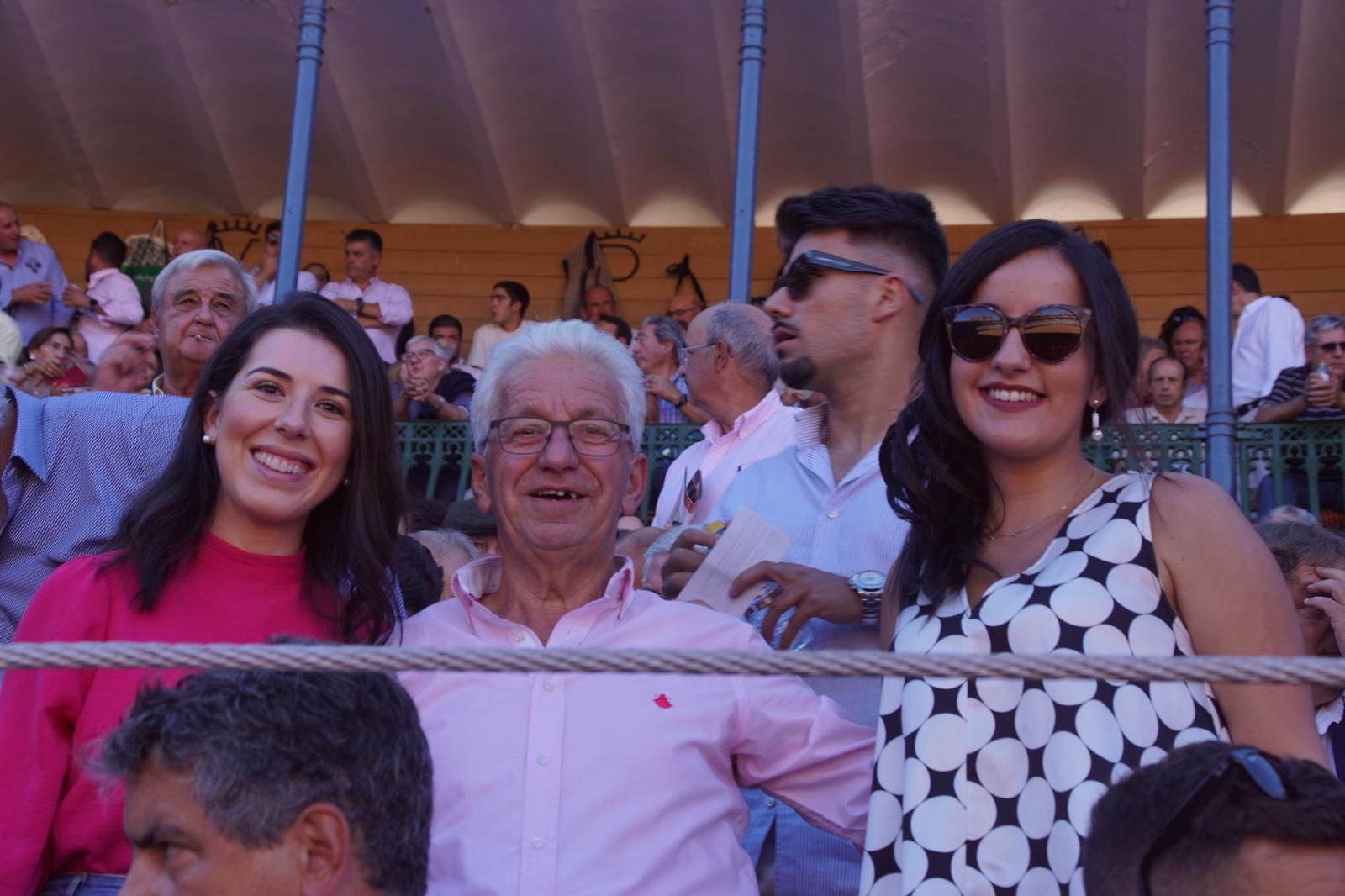 Así ha vivido la afición de La Glorieta el primer cartel de figuras de la feria: imágenes del ambiente en los tendidos y en el patio de cuadrillas