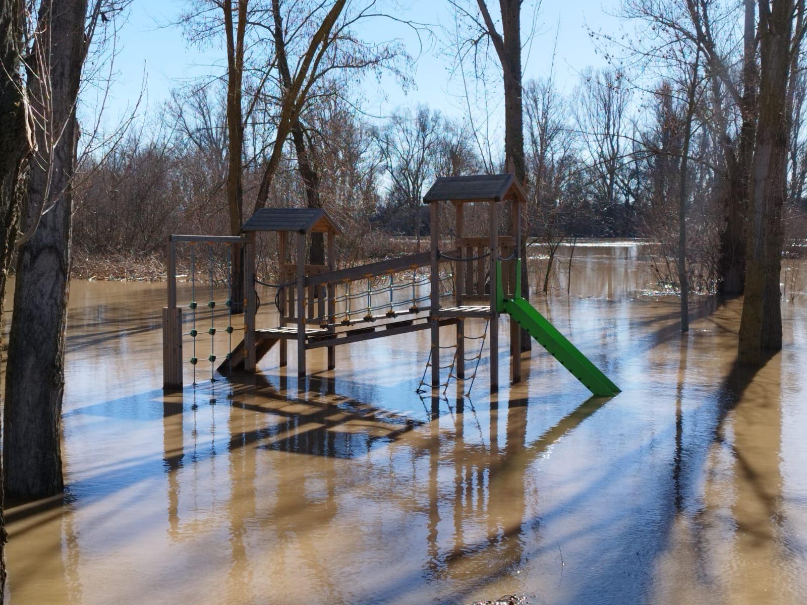 Playa de Cabrerizos inundada
