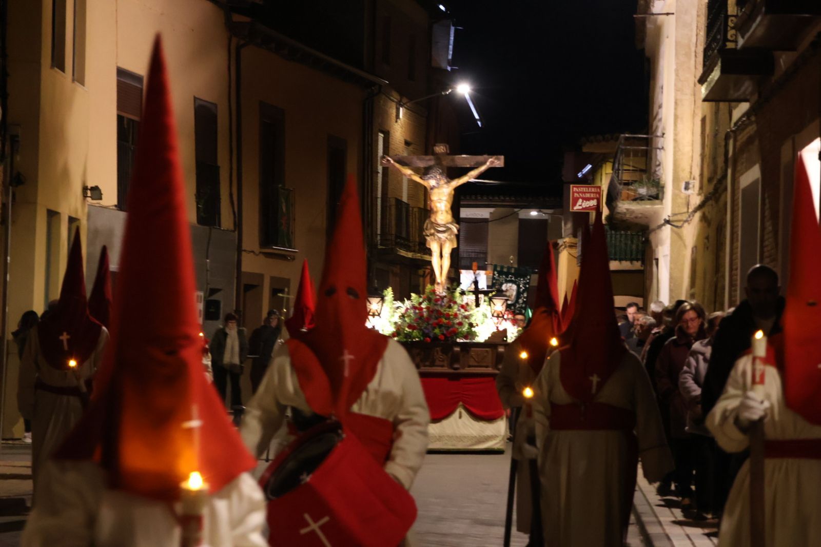 Revive en imágenes la procesión del Silencio en Villalpando