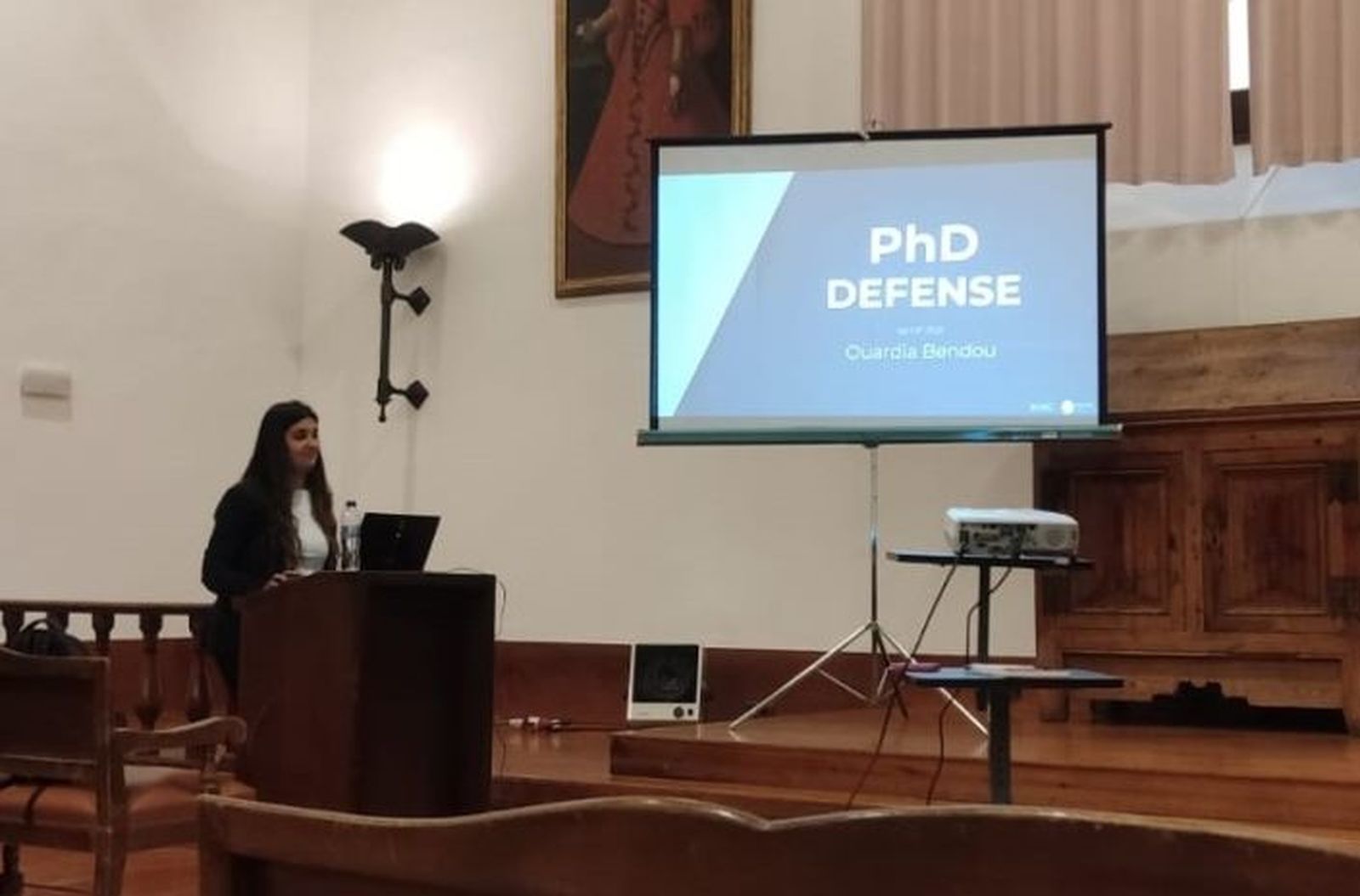 Ouardia Bendou, investigadora del IRNASA CSIC, defendiendo su tesis