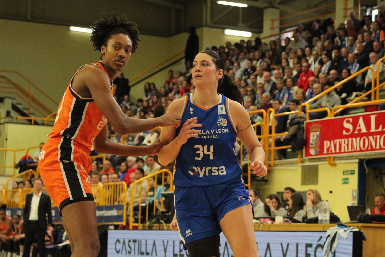 Perfumerías Avenida – Valencia Basket en el Pabellón de Würzburg