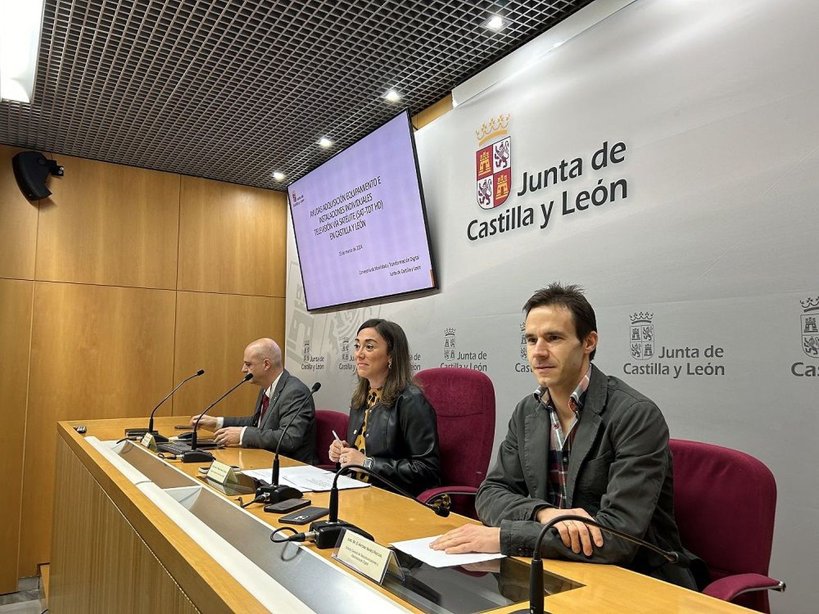 Ayudas de hasta 400 euros para aquellas personas afectadas en Castilla y León por el apagón de la TDT. Presentación ayudas TDT SAT.