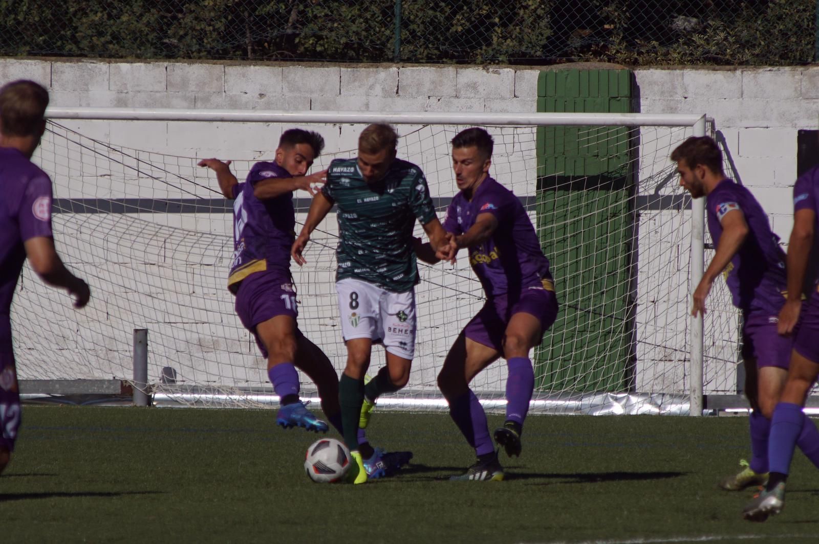 Carmona, en el duelo ante el Palencia Cristo Atlético | FOTO SALAMANCA24HORAS.COM