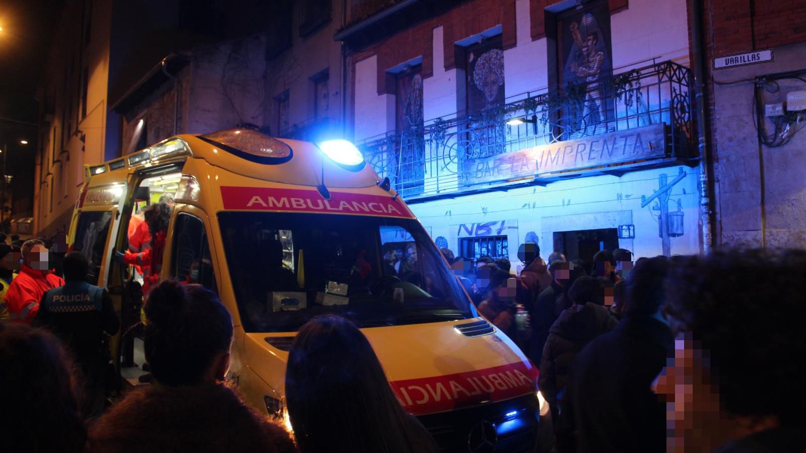 Ambulancia en la calle Varillas