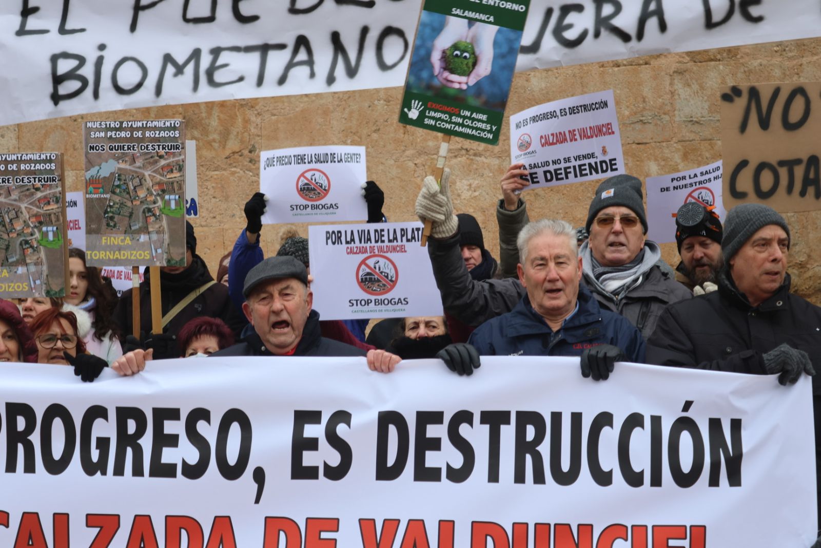 Protesta ciudadana por la planta de biogas en Castellanos de Villiquera
