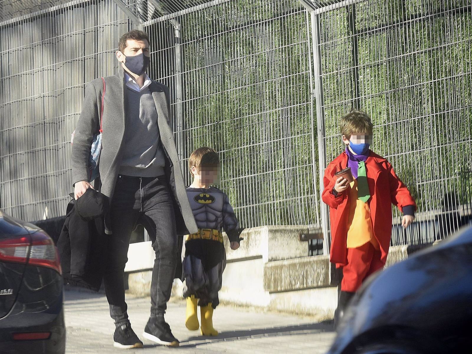 Iker Casillas y sus hijos. Foto: EP
