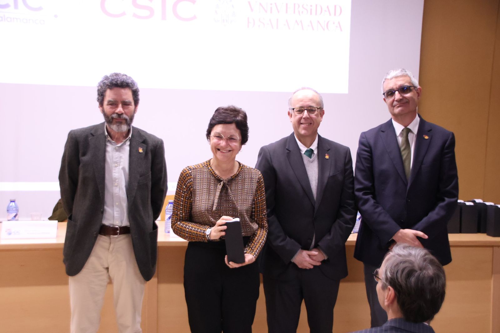 El Centro de Investigación del Cáncer (CIC) organiza un homenaje al personal que cumple 25 años