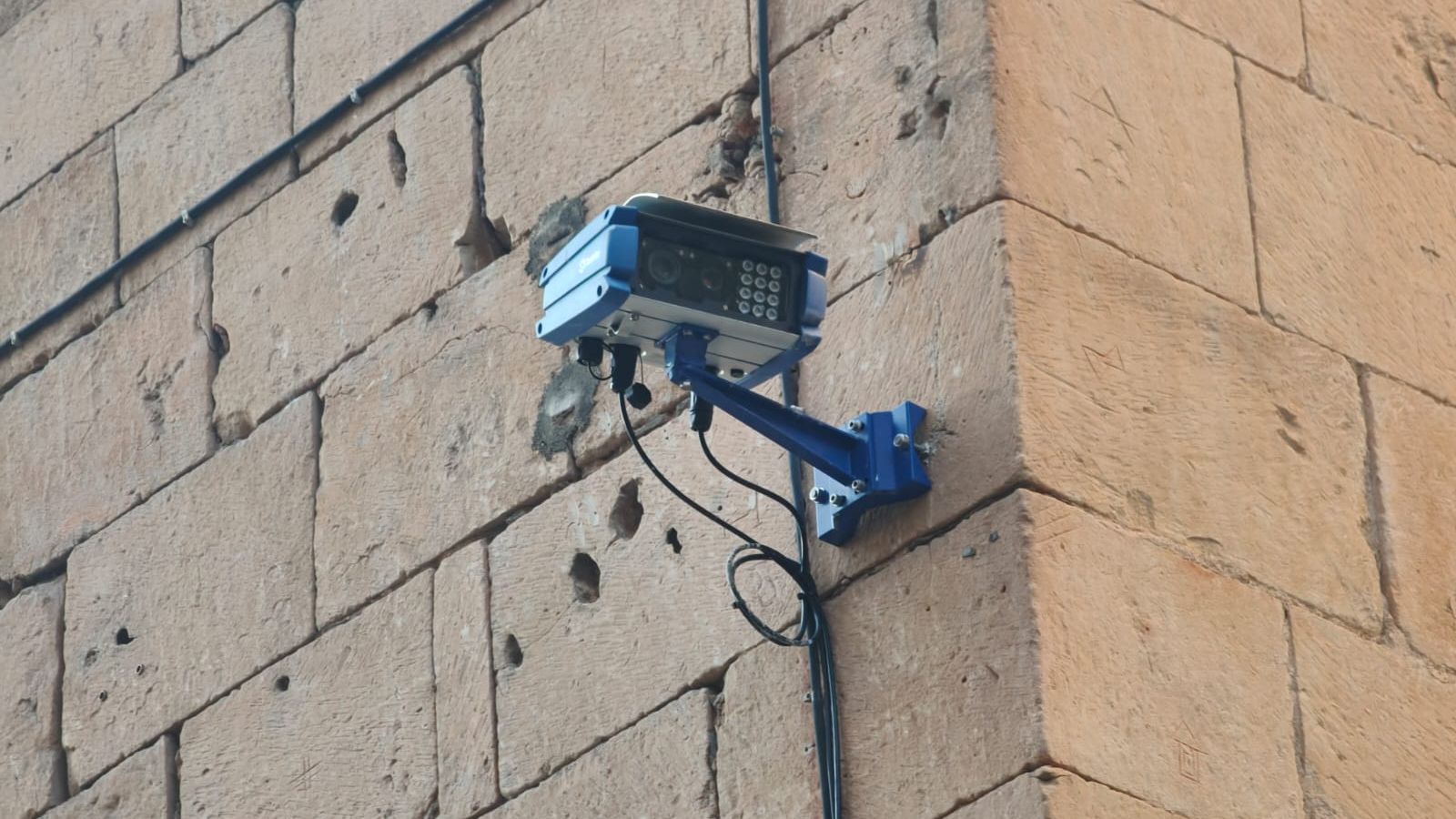 Cámara de zona peatonal en la calle Isabeles de Salamanca