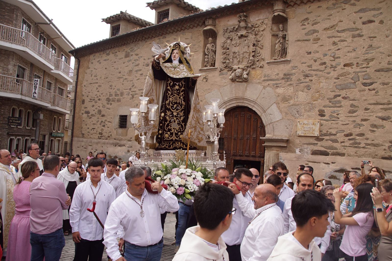 Alba, salida de clausura de Santa Teresa, fiestas Transverberación 2025 (40).jpeg