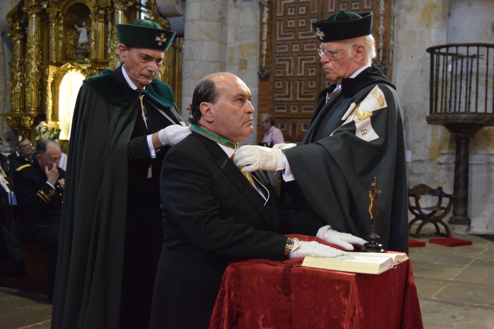 la-real-cofradia-de-caballeros-cubicularios-recibe-a-sus-nuevos-miembros-22