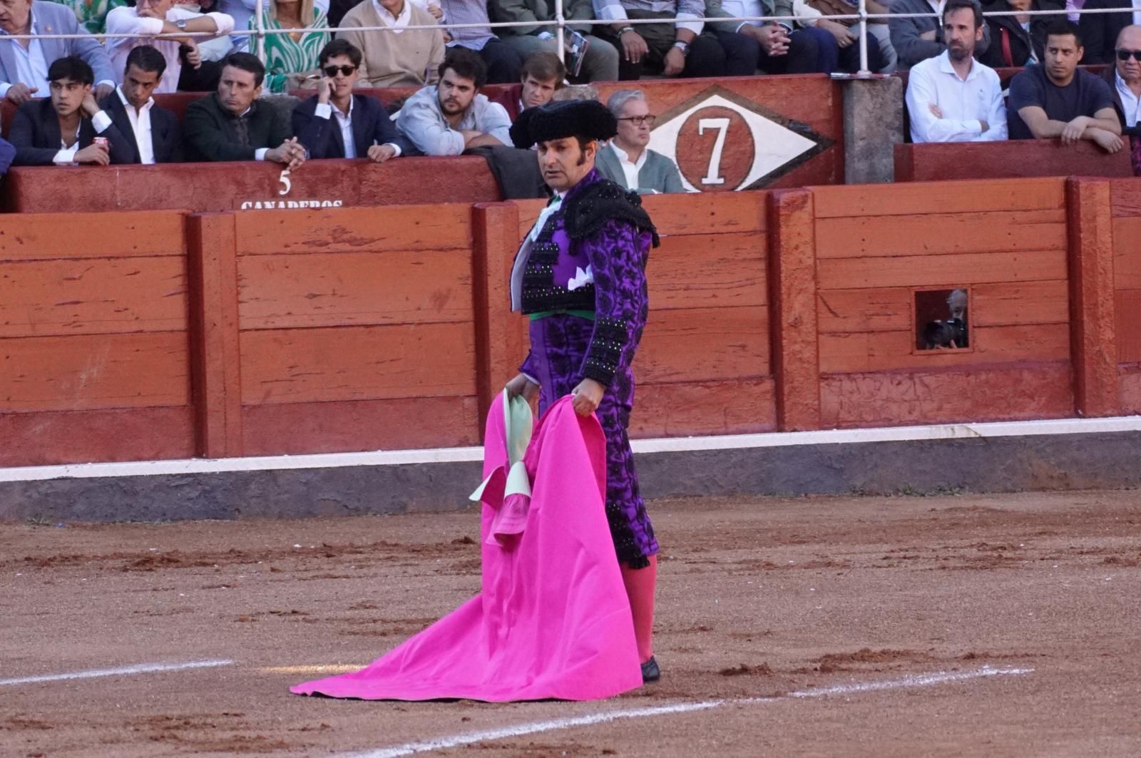 La corrida concurso para despedir la feria con Morante, Talavante y Borja Jiménez: imágenes de los mejores momentos en La Glorieta