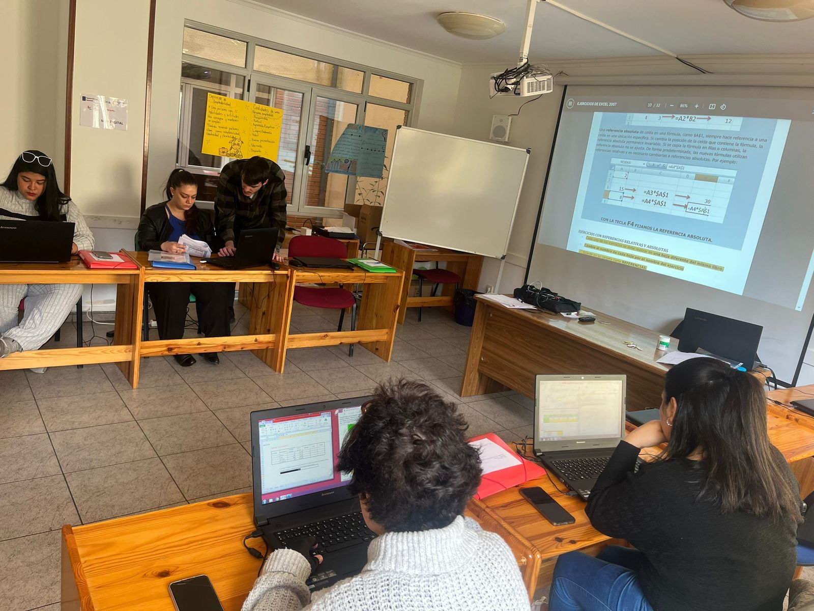 Clase curso Cáritas