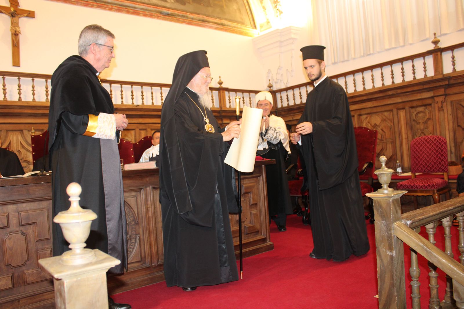 investidura-como-doctor-honoris-causa-de-la-universidad-pontific-57