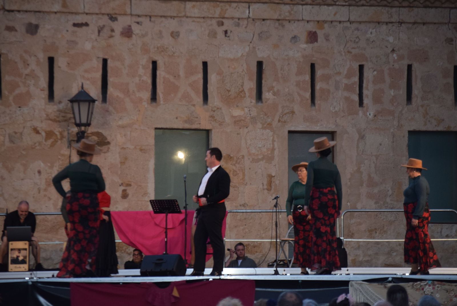 Arte rociero a los pies de la Catedral