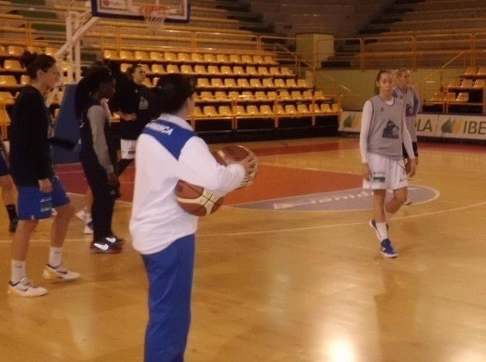 Isa Sánchez se reincorpora a los entrenamientos Isa Sánchez se reincorpora a los entrenamientos