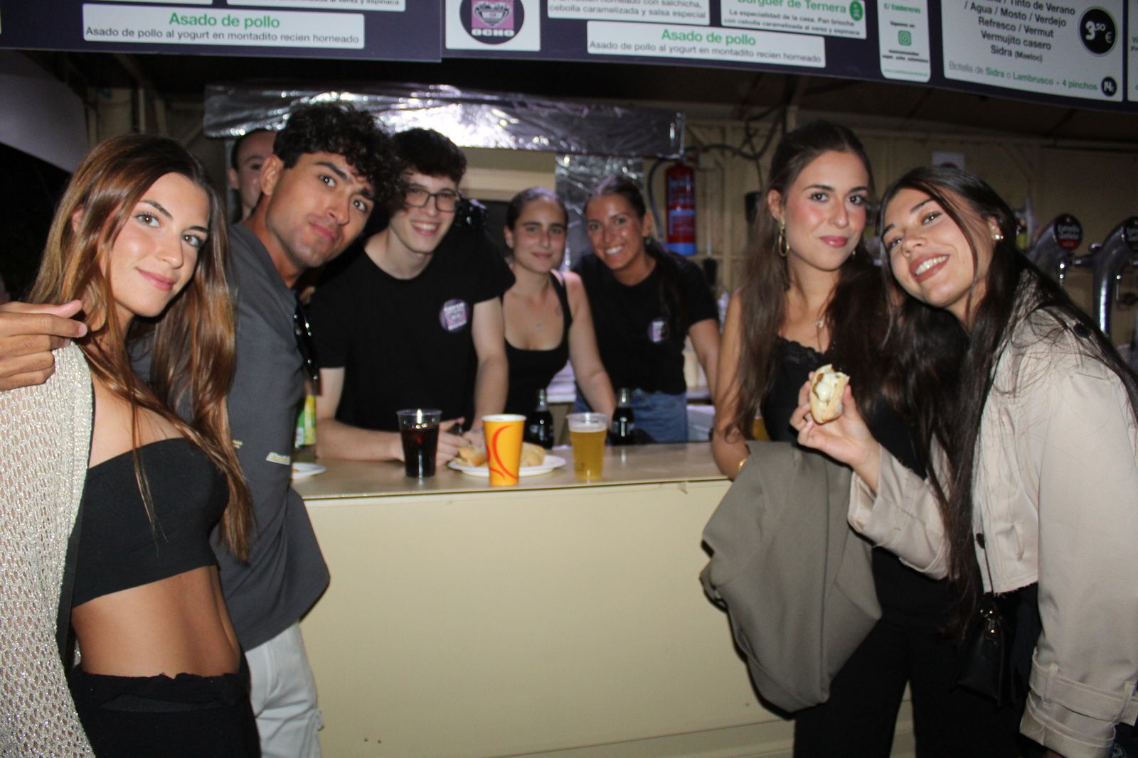 Ambiente en la Feria de Día en la tarde de este lunes