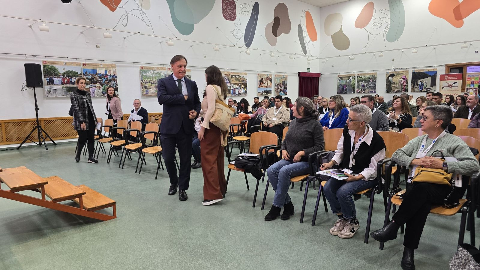 El alcalde de Salamanca, Carlos García Carbayo, participa en la jornada ‘El emprendimiento desde la economía social’