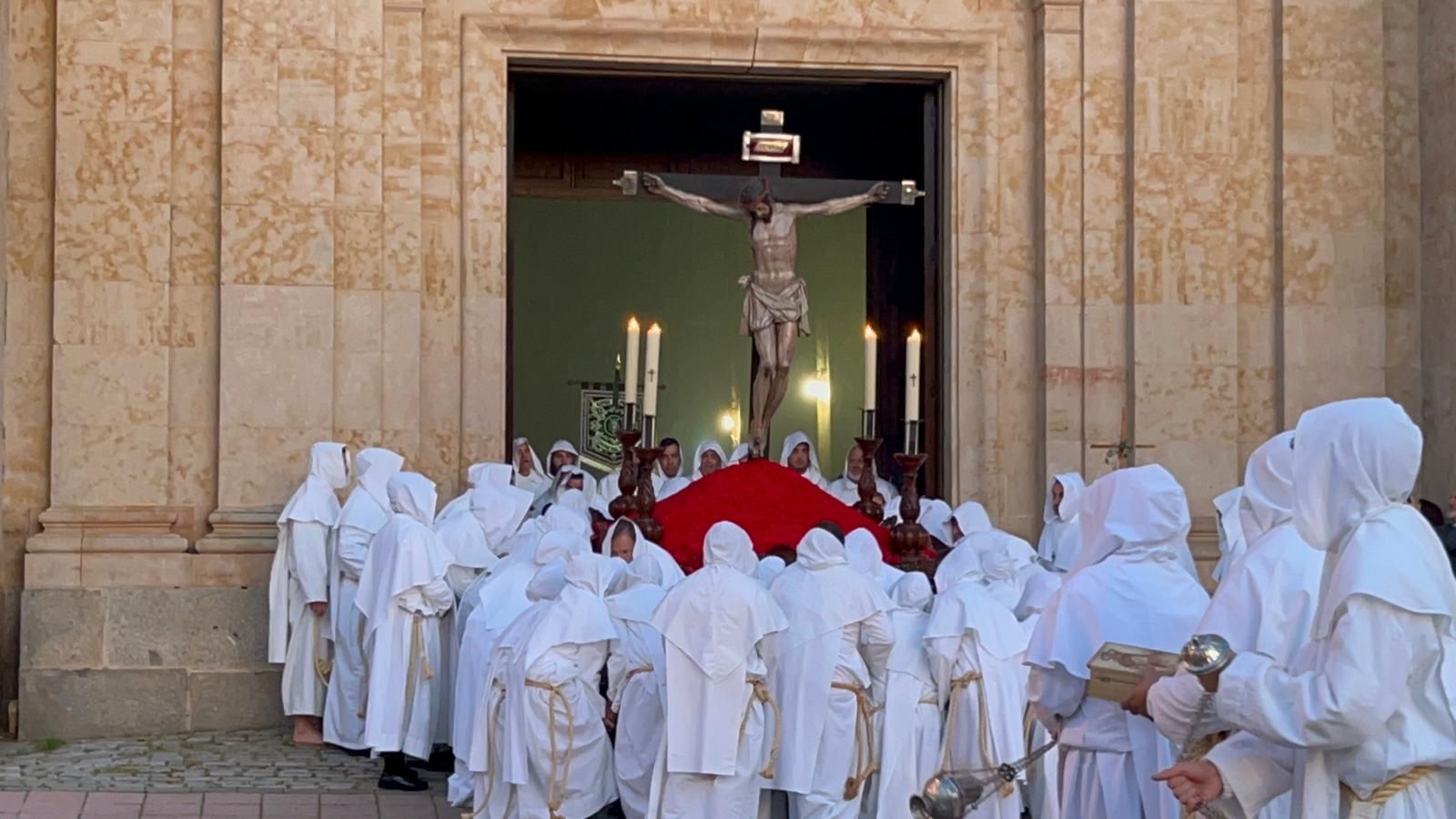 María Nuestra Madre y el Cristo del Amor y de la Paz en la procesión de la Semana Santa 2026 en Salamanca