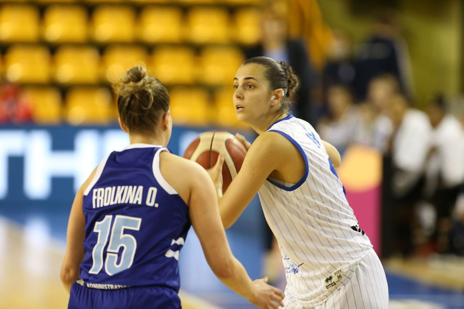 Vilaró busca una opción de pase ante Dynamo Kursk / FOTO SALAMANCA24HORAS.COM