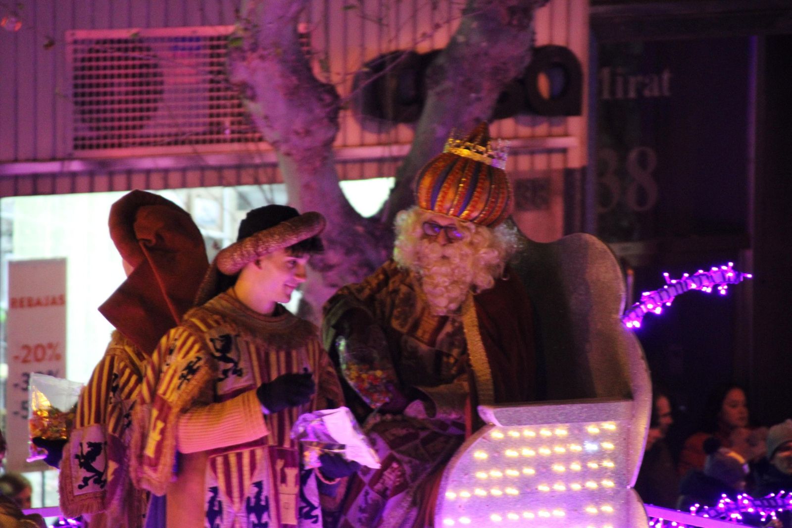 Los Reyes Magos recorren las calles de Salamanca en la Cabalgata 2026
