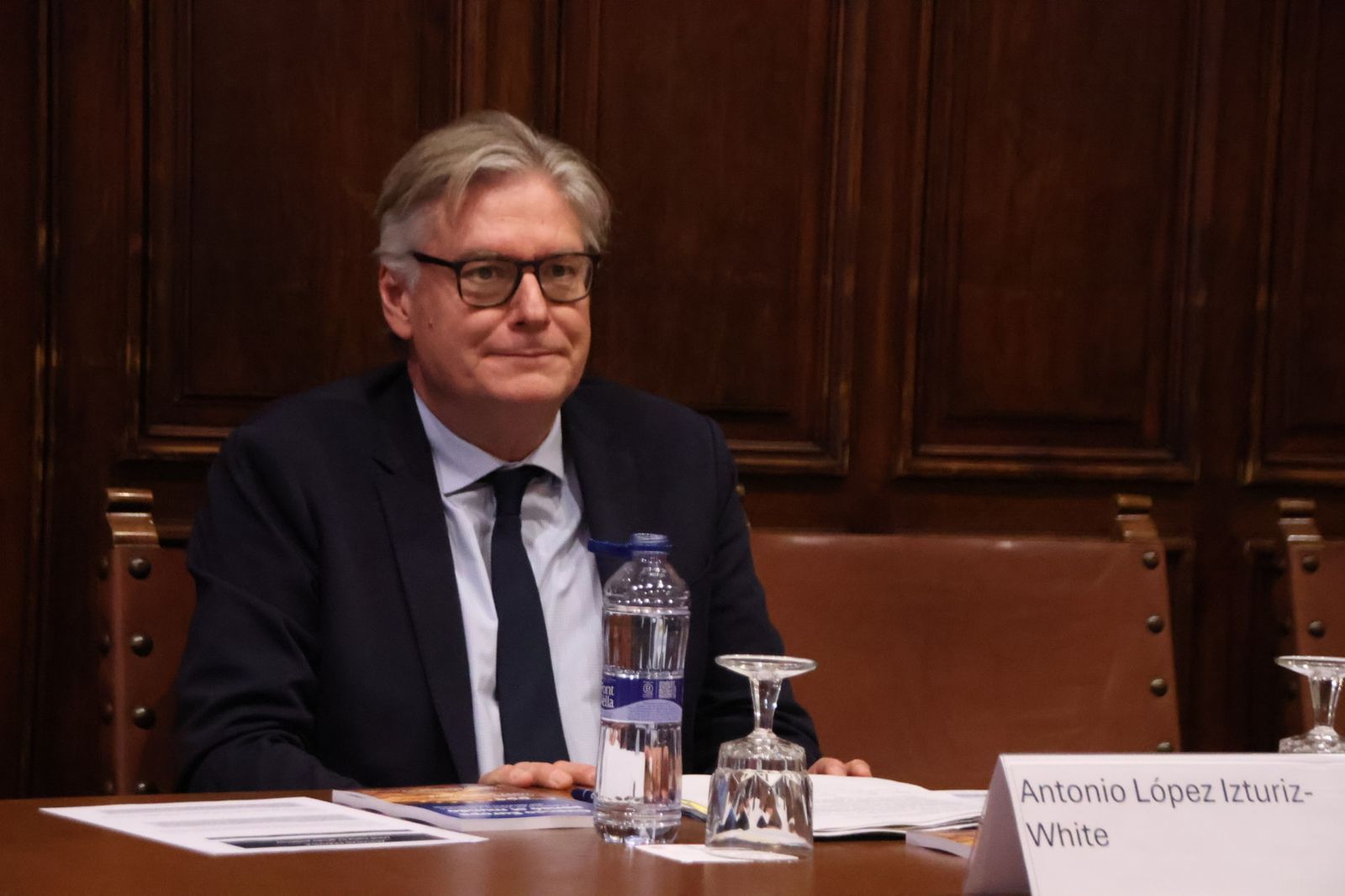 ASELUS entrega distinción al eurodiputado Antonio López-Istúriz White