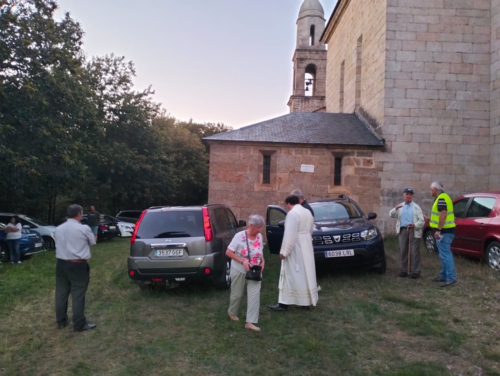 Bendición de vehículos en Otero de Sanabria. FOTO: David Fernández Matellán