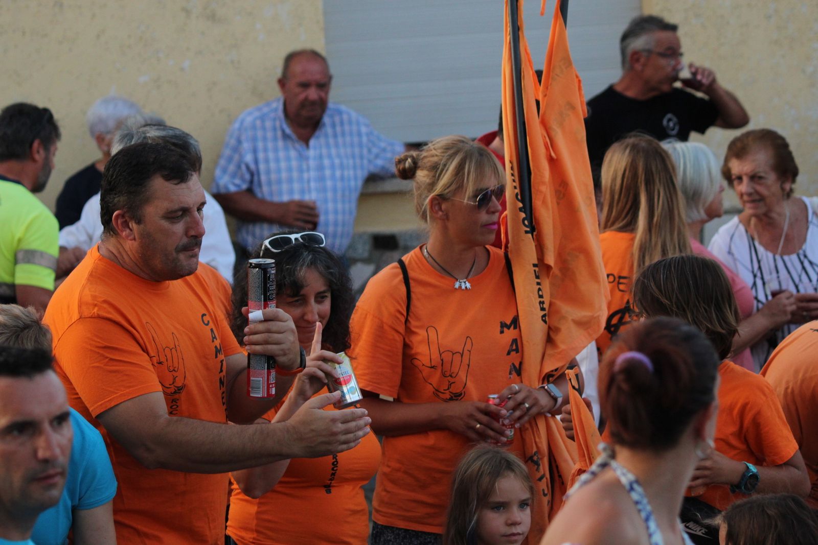 Doñinos de Salamanca. Pregón a cargo de la Asociación Noonan con Celia Vega Cepriá. Acto amenizado con sangría y la charanga El bombazo.