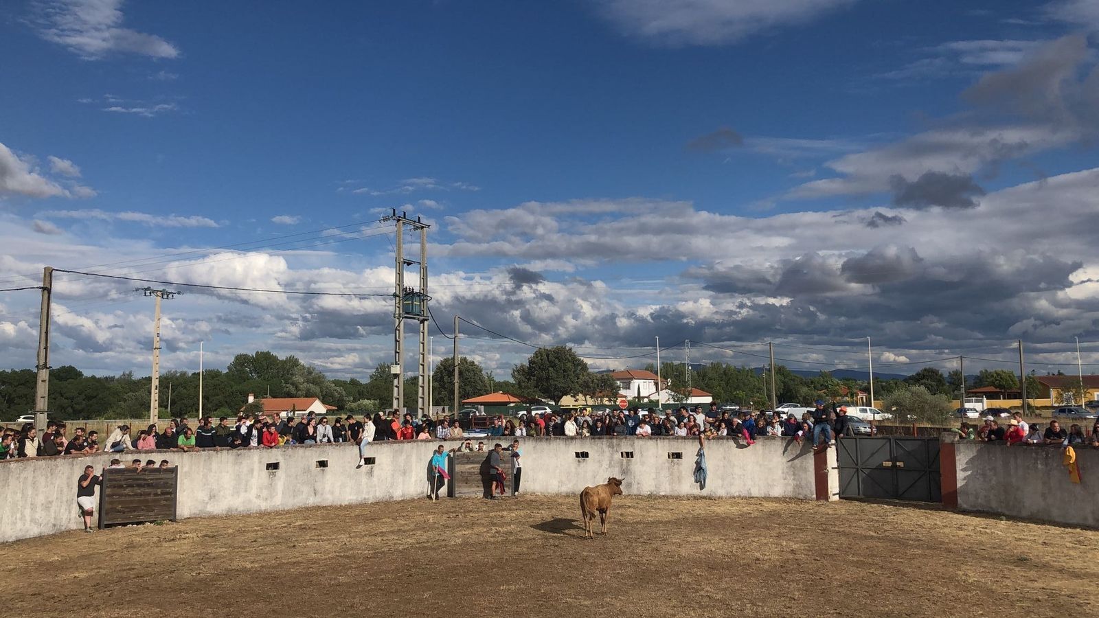 Capea en la zona de la plaza de toros vieja en Sancti-Spíritus Capea en la zona de la plaza de toros vieja en Sancti-Spíritus