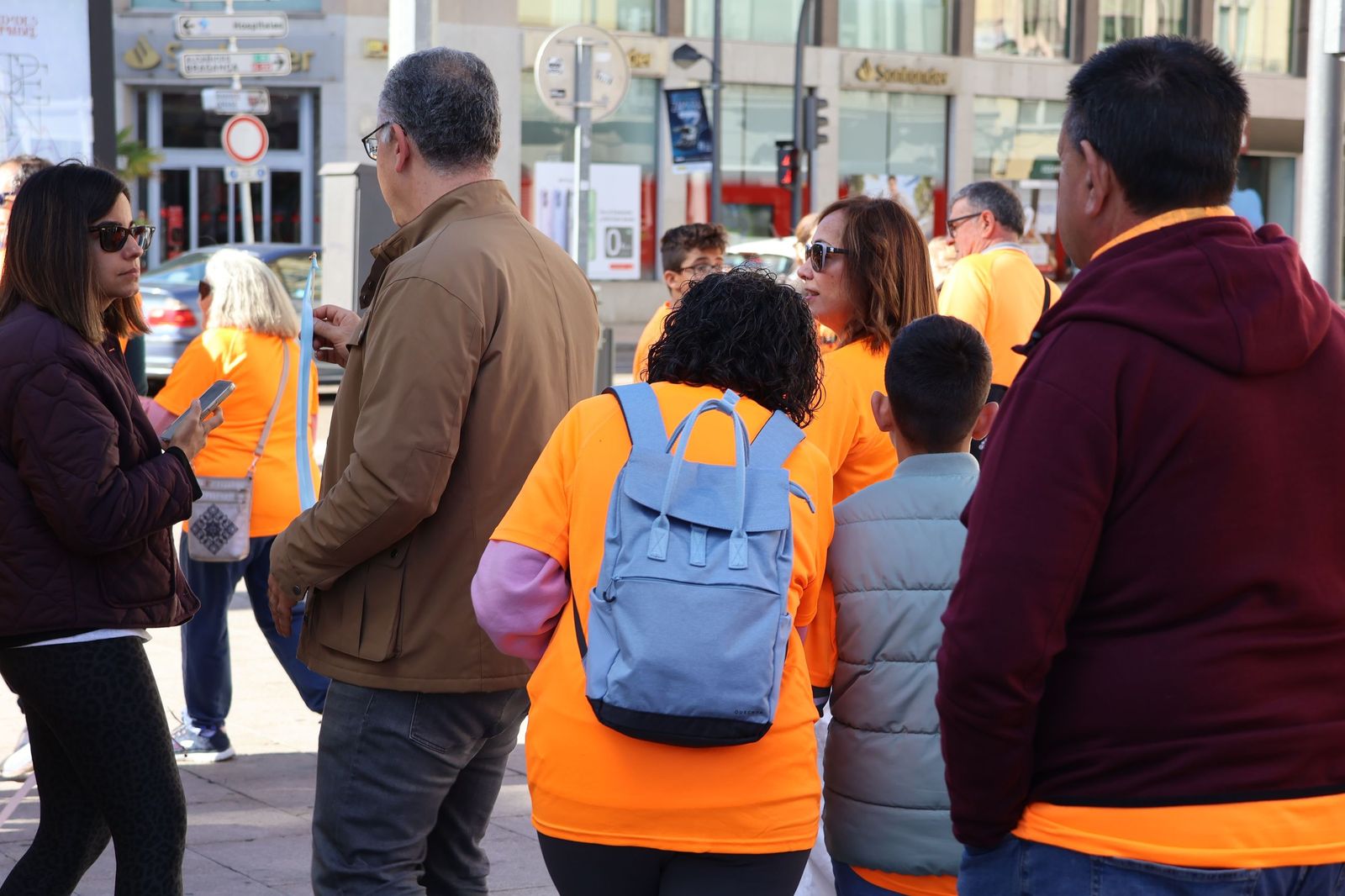 GALERÍA | El centro de Zamora se tiñe de naranja para visibilizar el TDAH