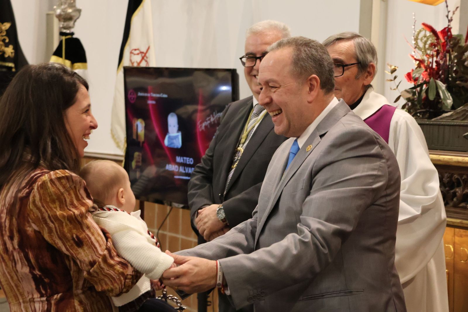 Entrada de nuevos hermanos de la Hermandad de Jesús en Su Tercera Caída (14).JPG