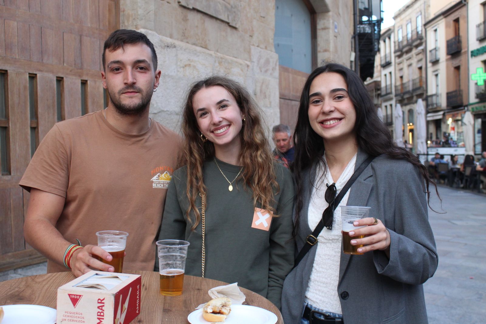 Cientos de personas disfrutan en la Feria de Día durante este martes en Salamanca