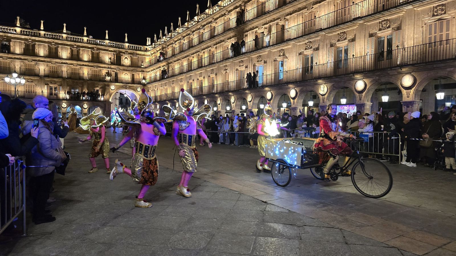 Los Reyes Magos recorren las calles de Salamanca en la Cabalgata 2026